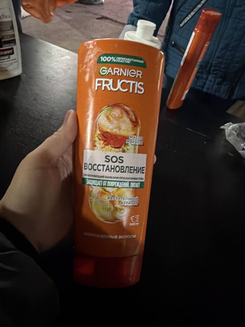 Garnier Fructis SOS Восстановление Укрепляющий бальзам-ополаскиватель