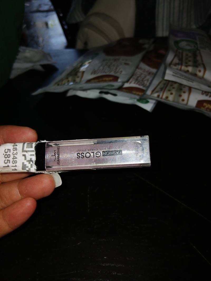 Блеск для губ Fashion Gloss с зеркальным эффектом