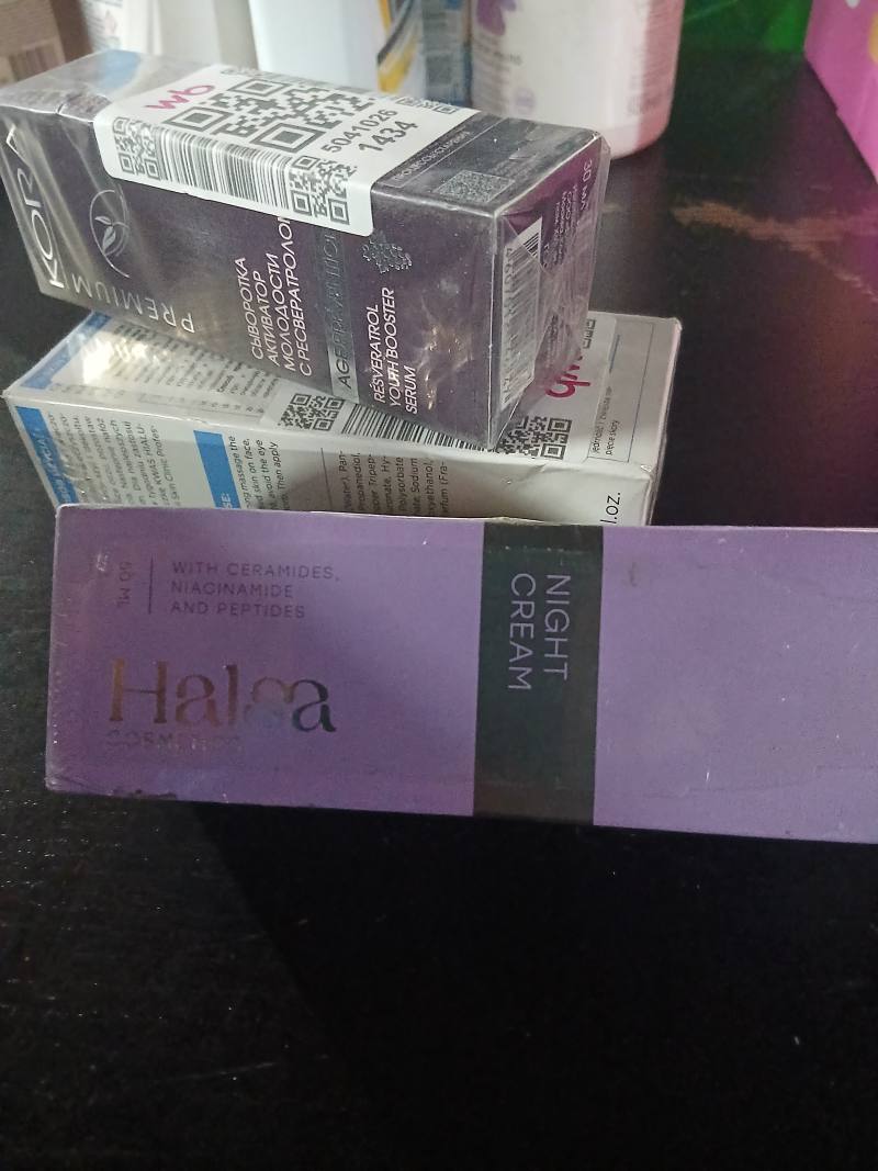 Halsa Night Cream with Ceramides, Niacinamide and Peptides