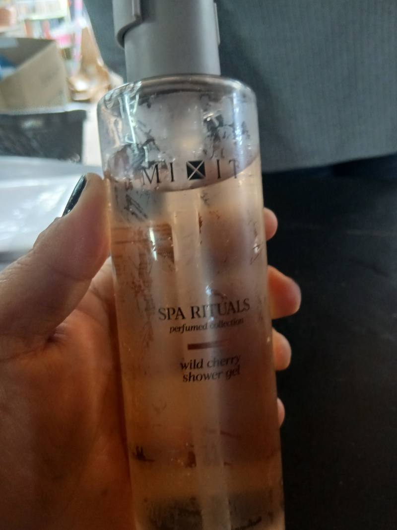 SPA RITUALS perfumed collection wild cherry shower gel
