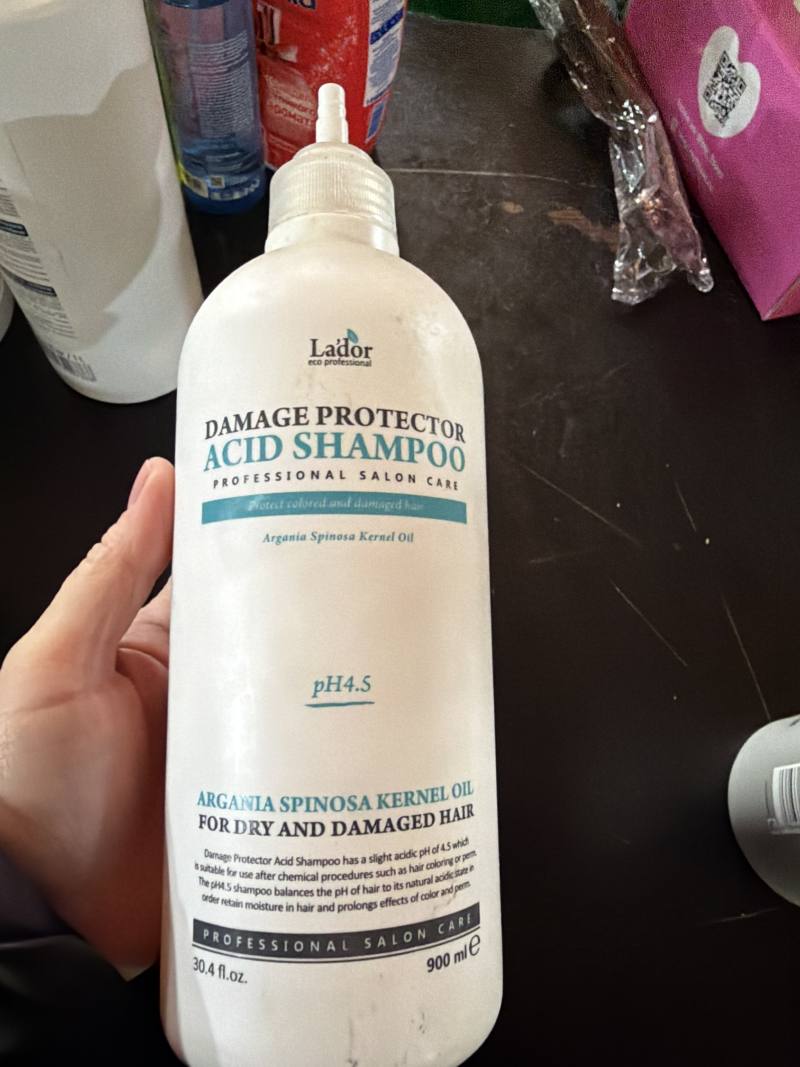 Lador Damage Protector Acid Shampoo с маслом арганы