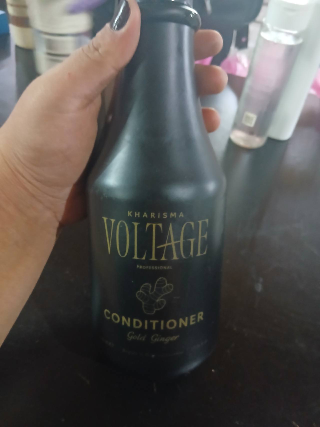 KHARISMA VOLTAGE PROFESSIONAL CONDITIONER Gold Ginger