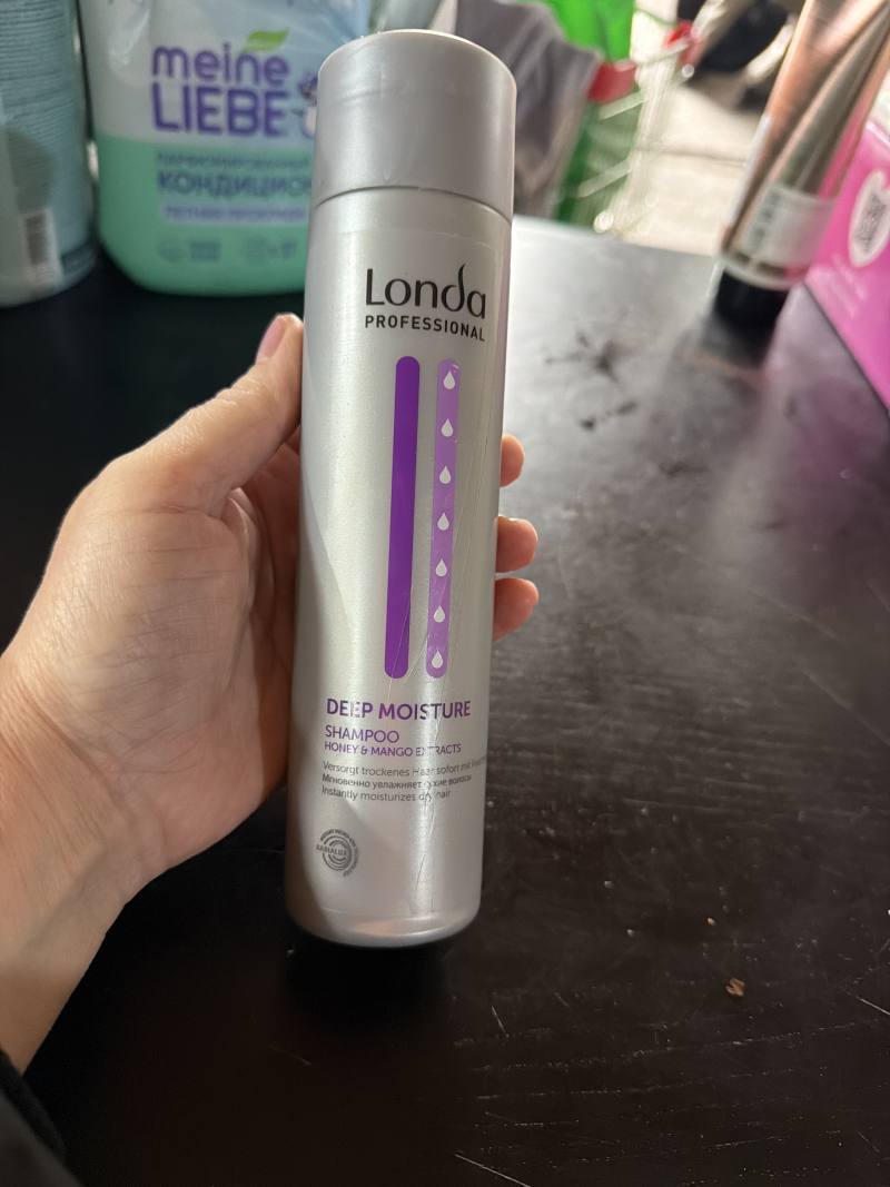 Шампунь Londa Professional Deep Moisture Honey & Mango Extracts