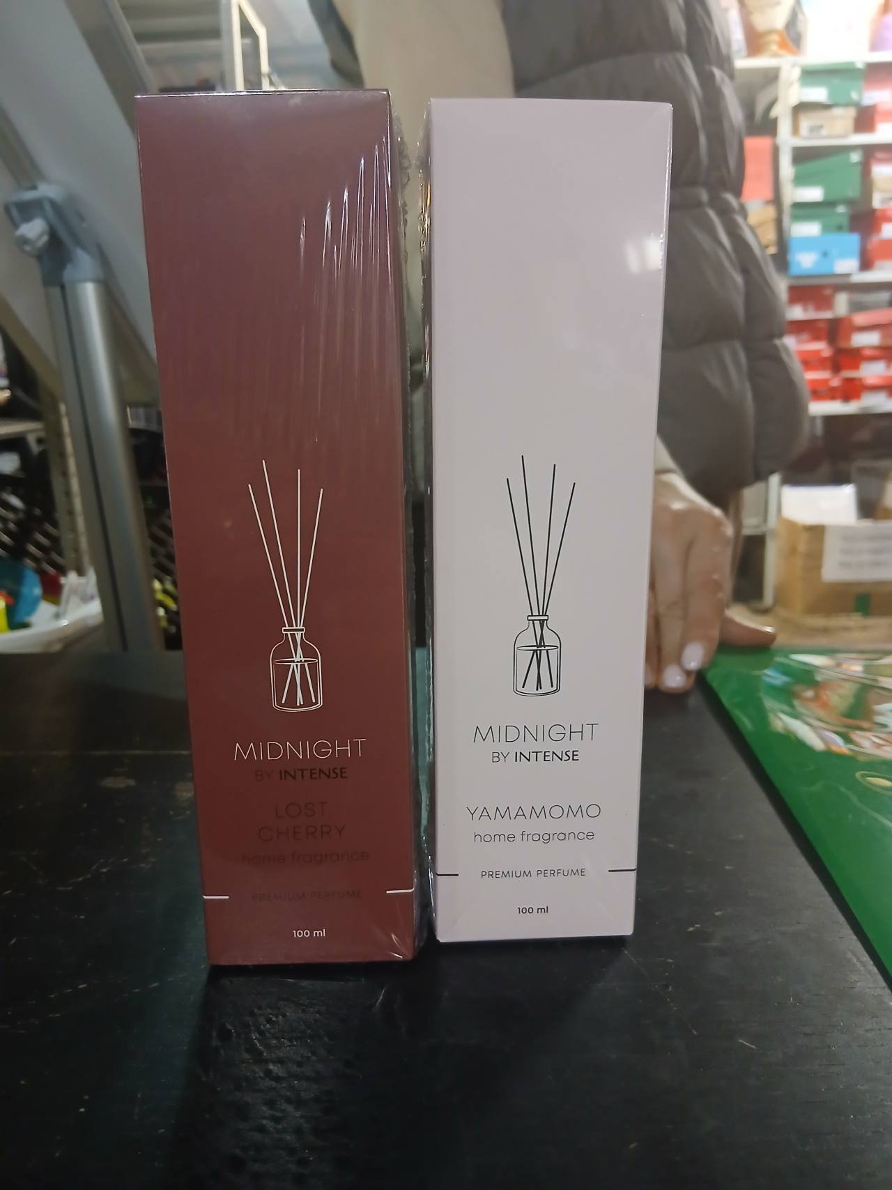 MIDNIGHT BY INTENSE home fragrance Lost Cherry / Yamamomo 100 ml
