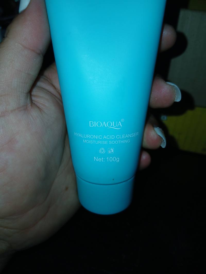 HYALURONIC ACID CLEANSER MOISTURISE SOOTHING