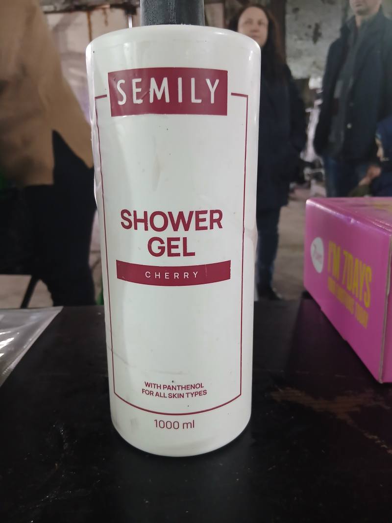 Гель для душа SEMILY Cherry с пантенолом