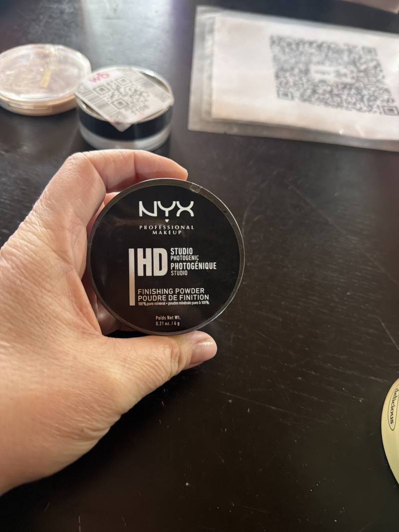 HD Studio Photogenic Finishing Powder