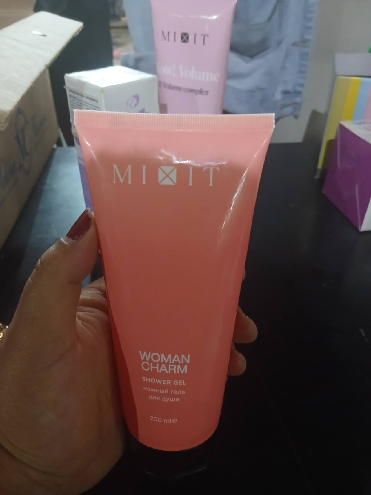 MIXIT WOMAN CHARM SHOWER GEL нежный гель для душа